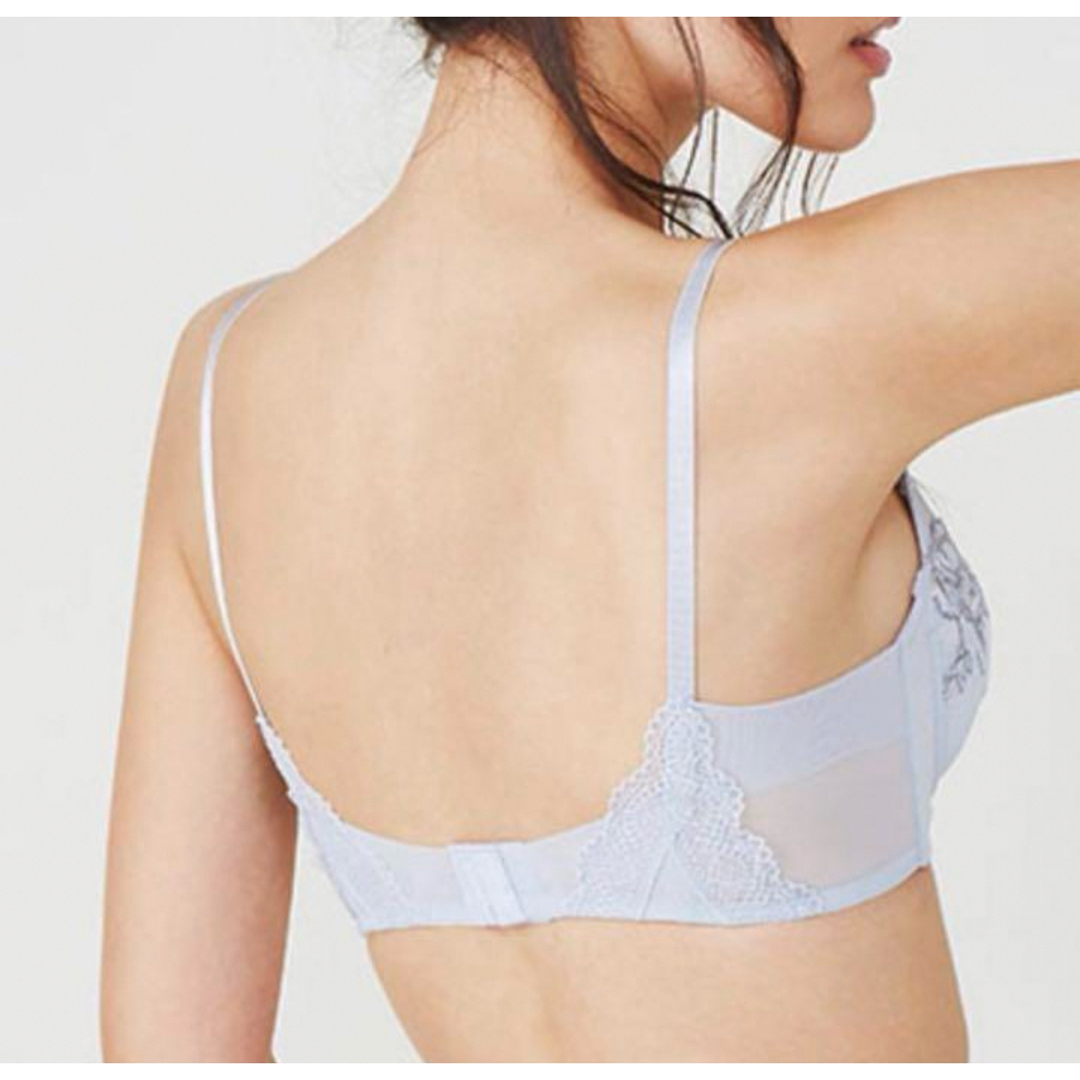 Chut! INTIMATES(シュットインティメイツ)のchut! ブルーグレー すっきりサイドシェイプC70ビキニM 完売 新品 レディースの下着/アンダーウェア(ブラ&ショーツセット)の商品写真