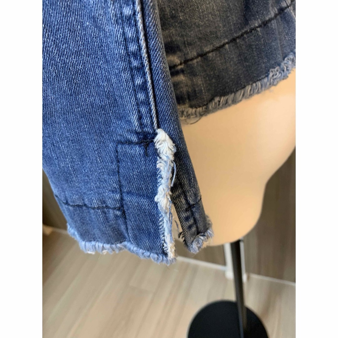 R JEANZ(アールジーンズ)の[新品未使用タグなし] R JEANS ノーカラーデニムジャケット レディースのジャケット/アウター(Gジャン/デニムジャケット)の商品写真