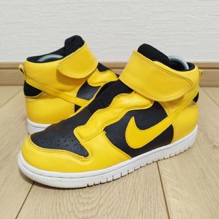 ナイキ(NIKE)のダンクハイイーズ ブラックユニバーシティゴールド WMNS DUNK HIGH(スニーカー)