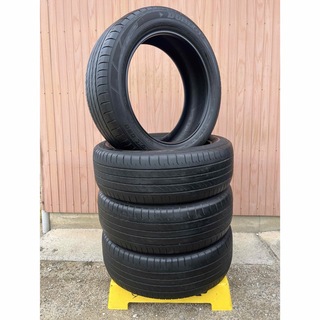 ダンロップ(DUNLOP)の国産　2021年製　235/55R20 4本　レクサスRX キャデラックSRX(タイヤ)