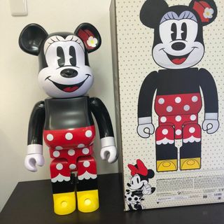 ベアブリック(BE@RBRICK)の【美品！】ベアブリック　ミニー　１０００％(その他)