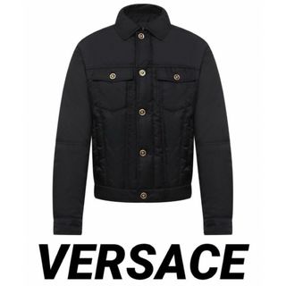 ヴェルサーチ(VERSACE)のVERSACE⭐︎薄手⭐︎メデューサボタン　ダウンジャケット(ダウンジャケット)