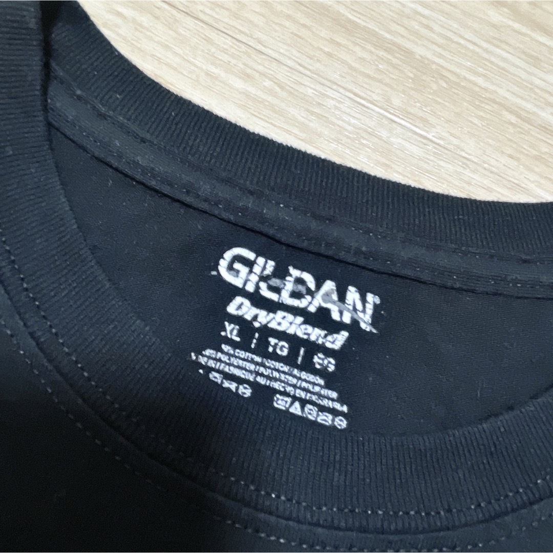 GILDAN(ギルタン)のUSA古着　GILDAN　Tシャツ　XL　ブラック　黒　ゴールド　タイガー　虎 メンズのトップス(Tシャツ/カットソー(半袖/袖なし))の商品写真