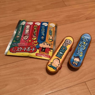クレヨンしんちゃん　ミニスケートボード(キャラクターグッズ)