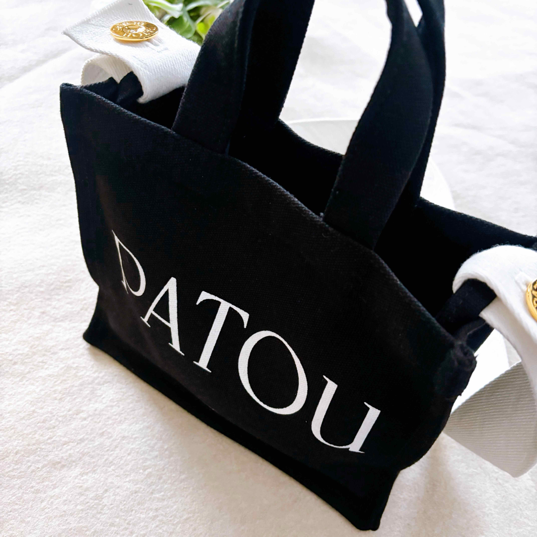 PATOU(パトゥ)の新品【パトゥ】オーガニックコットン スモール パトゥ キャンバストート 黒 レディースのバッグ(トートバッグ)の商品写真