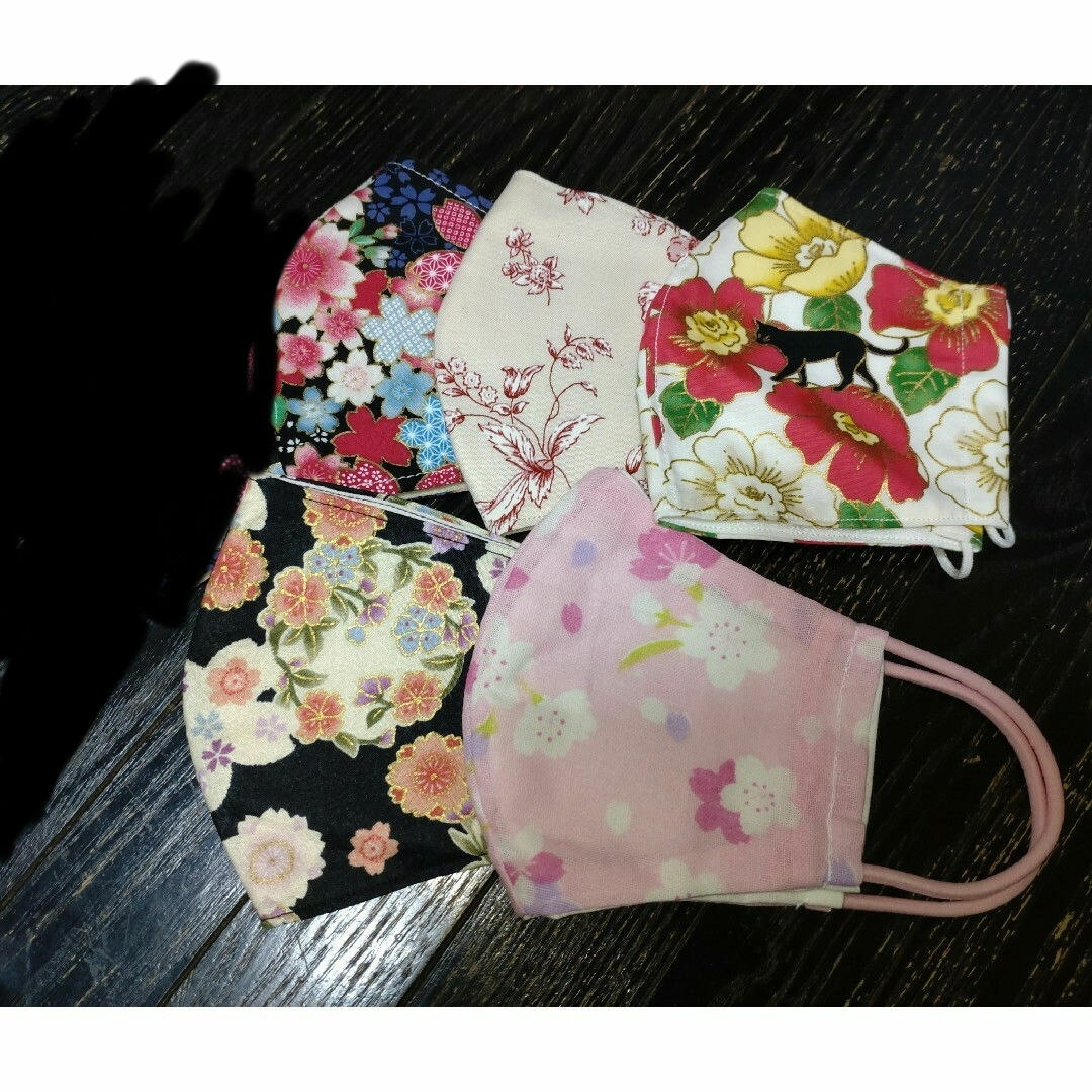 ハンドメイドマスク　和柄　桜　猫　椿　6枚セット ハンドメイドのハンドメイド その他(その他)の商品写真