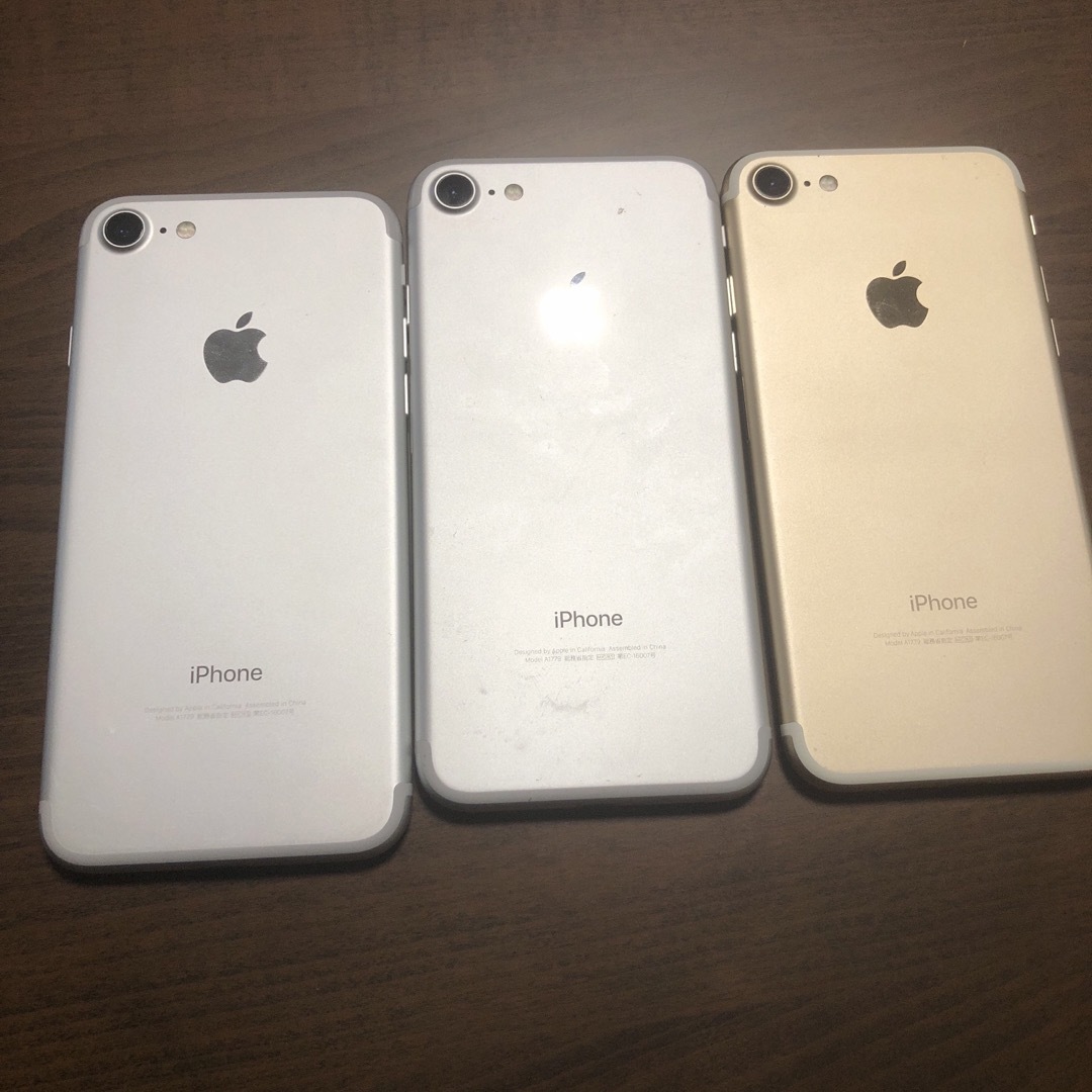 iPhone(アイフォーン)のiPhone 7 Black 32 GB SIMフリー スマホ/家電/カメラのスマホアクセサリー(iPhoneケース)の商品写真