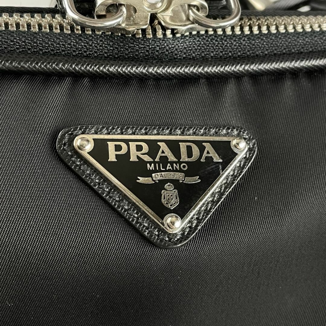 PRADA(プラダ)のほぼ未使用■プラダ■ 2輪キャリーバッグ 機内OK サフィアーノ VV030M レディースのバッグ(スーツケース/キャリーバッグ)の商品写真