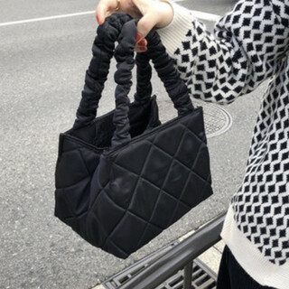 キルティング ミニトートバッグ マチあり レディース 鞄 黒 人気 綺麗 (トートバッグ)
