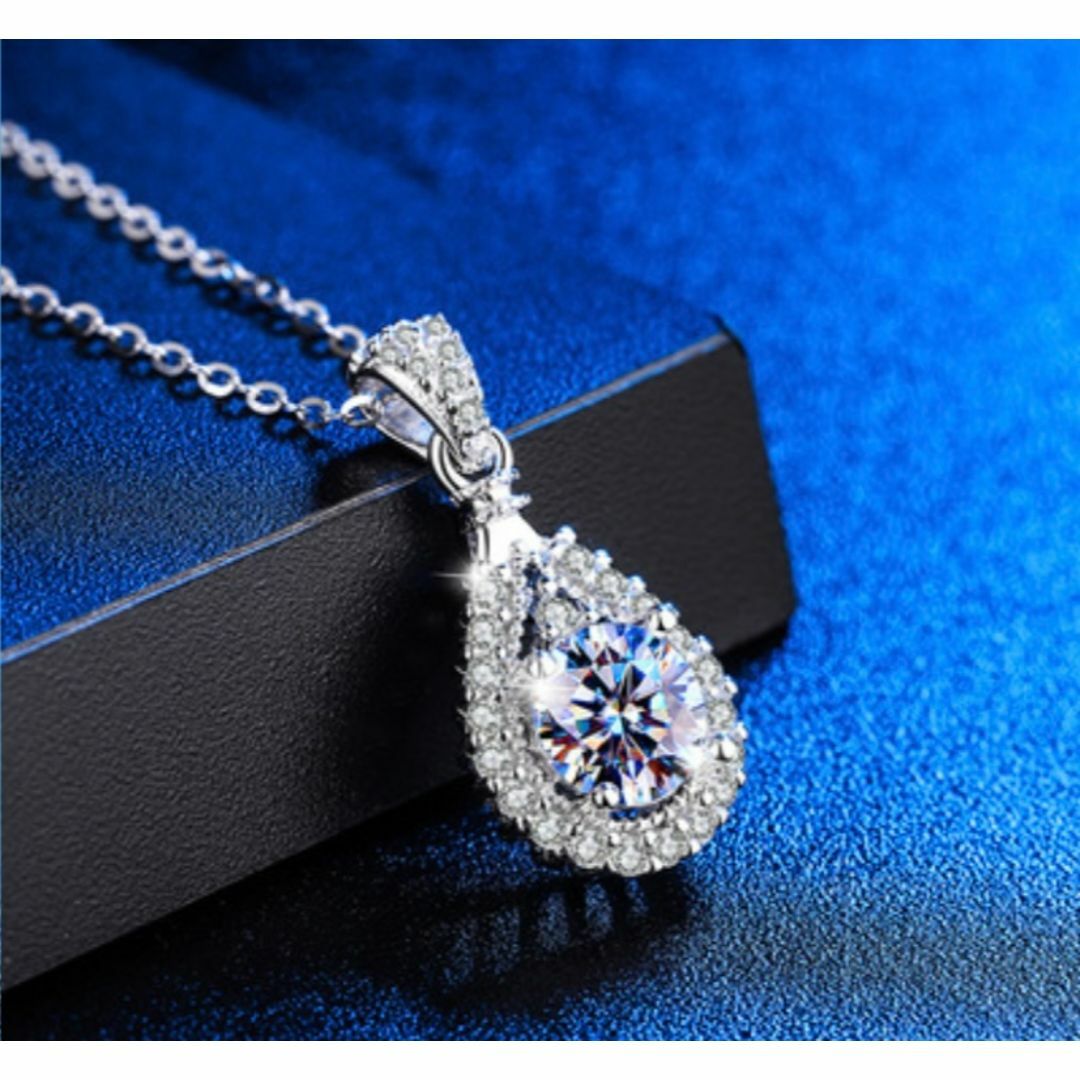 モアサナイト 1CT ネックレス ドロップ　プラチナ 18K レディースのアクセサリー(ネックレス)の商品写真