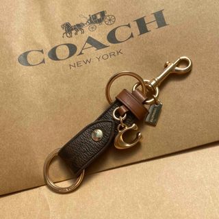 コーチ(COACH)のキーホルダー　キーケース　キーリング　チャーム　ブラウン(キーホルダー)