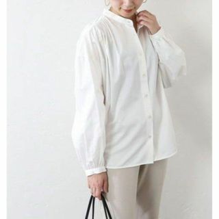 ジャーナルスタンダード(JOURNAL STANDARD)の【 WHITE 】コットンサテンギャザーシャツ JOURNAL STANDARD(シャツ/ブラウス(長袖/七分))