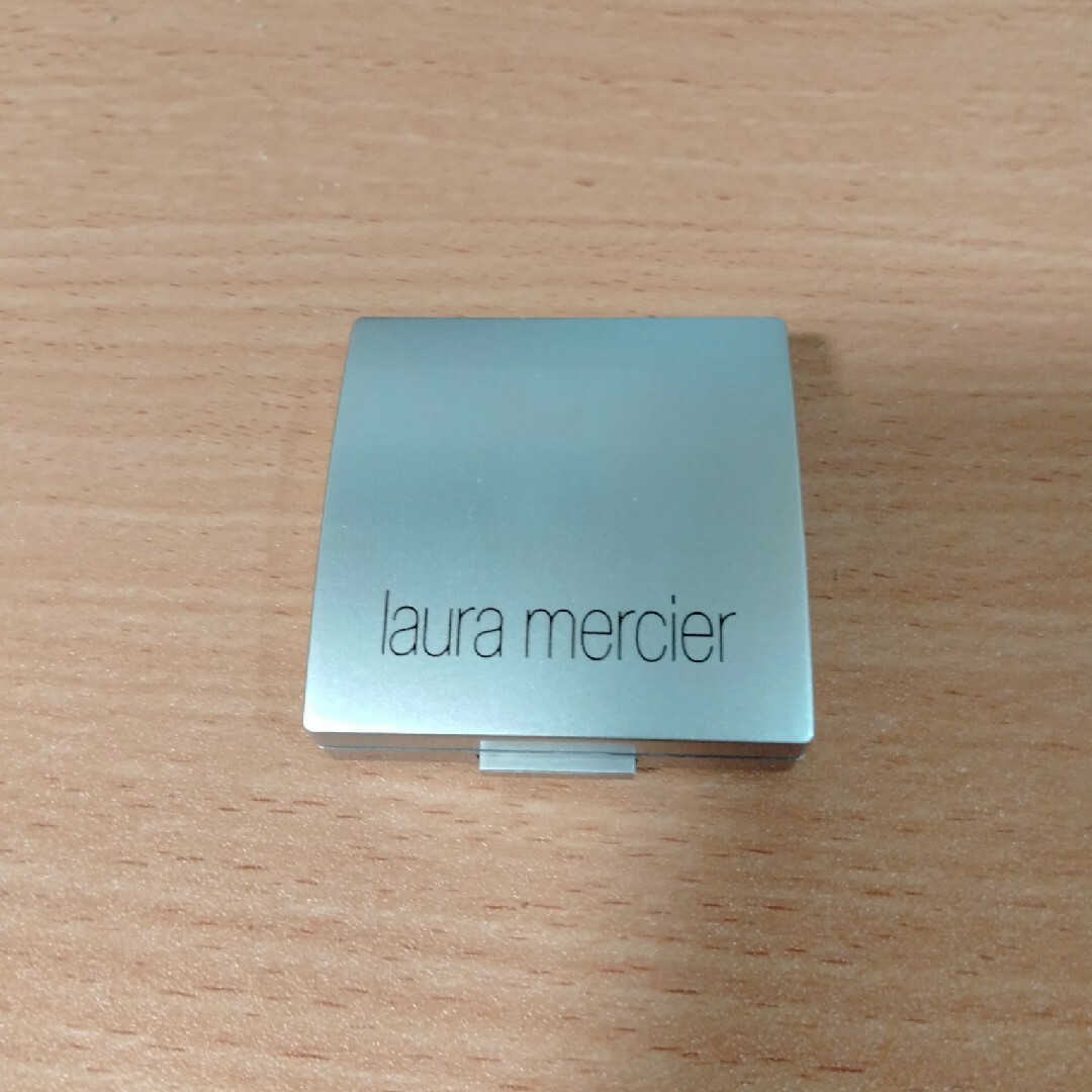 laura mercier(ローラメルシエ)のローラメルシエ　アンダーカバー（コンシーラー） コスメ/美容のベースメイク/化粧品(コンシーラー)の商品写真