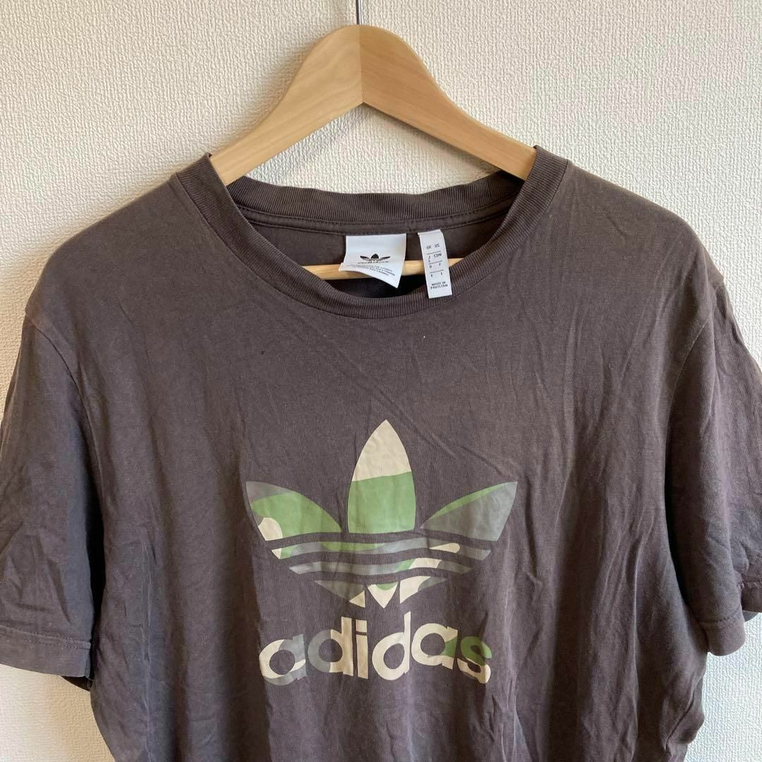 adidas(アディダス)のadidas アディダス　Tシャツ トレフォイル プリント　迷彩　ブラウン　L メンズのトップス(Tシャツ/カットソー(半袖/袖なし))の商品写真