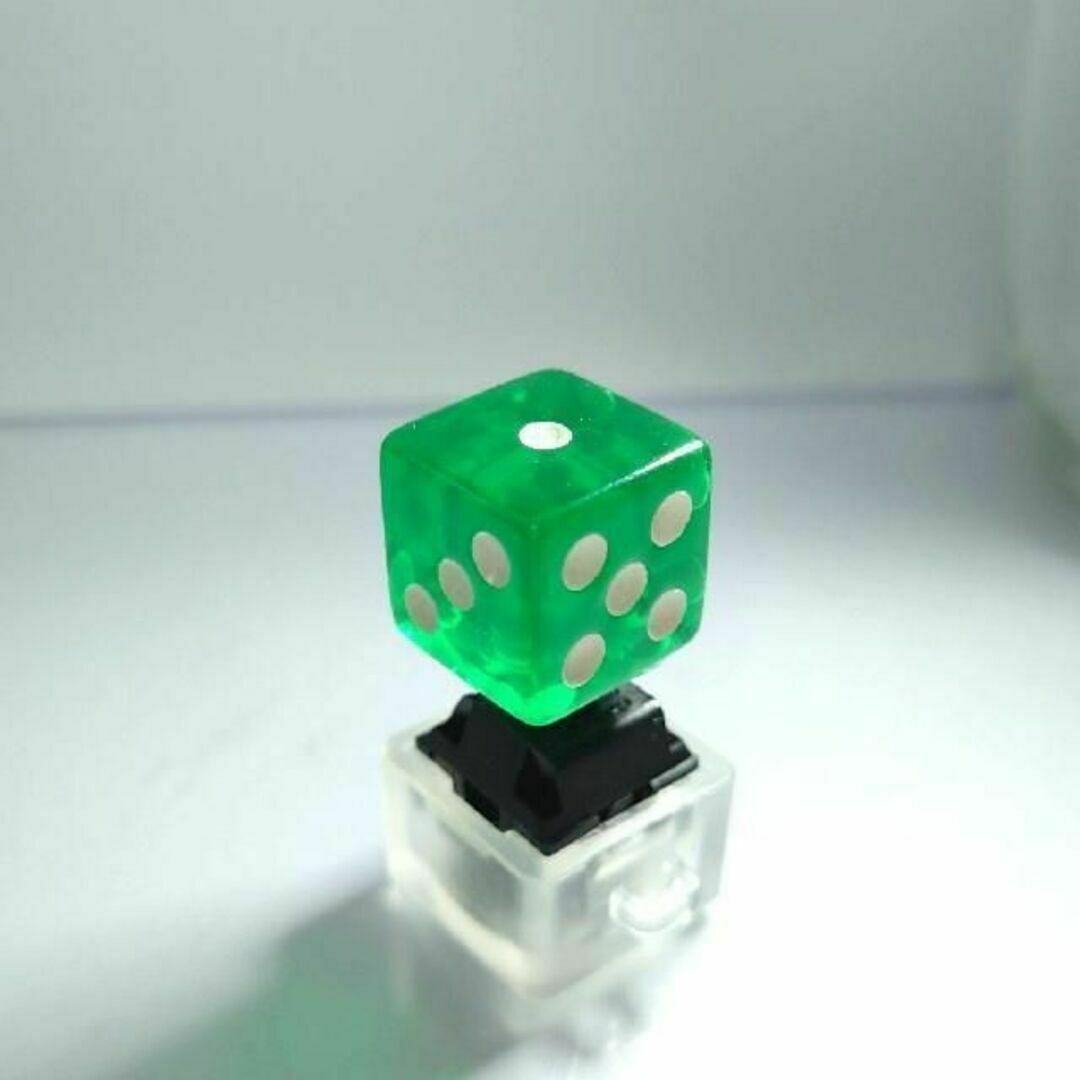 自作キーキャップ　ころころサイコロ　クリアグリーン　キートップ　keycap　緑 スマホ/家電/カメラのPC/タブレット(PC周辺機器)の商品写真