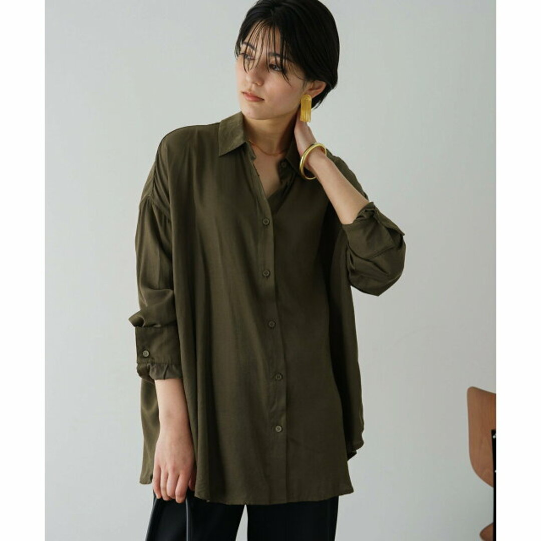 PAL GROUP OUTLET(パルグループアウトレット)の【カーキ】【Loungedress】サテンフレアシャツ レディースのトップス(シャツ/ブラウス(長袖/七分))の商品写真