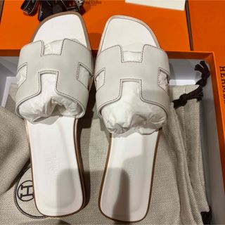 エルメス(Hermes)の新品未使用 エルメス サンダル オラン 白 37サイズ(サンダル)