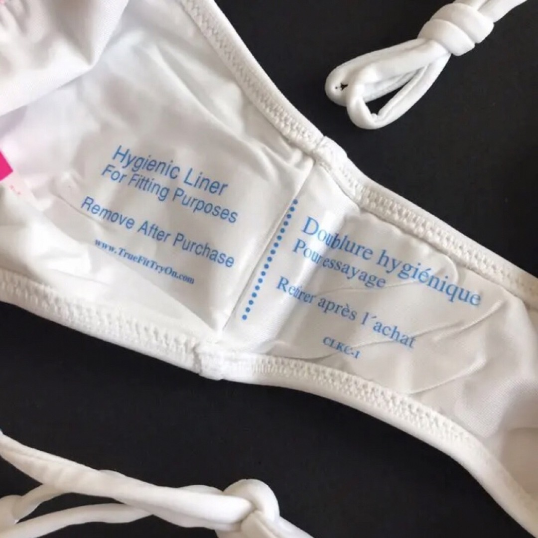 Victoria's Secret(ヴィクトリアズシークレット)のレア 新品 水着 ヴィクトリアシークレット XS 白柄 レディースの水着/浴衣(水着)の商品写真