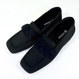 【新品未使用】VIVAIA スクエアトゥ ノットデザインローファー 黒 23.0(ローファー/革靴)