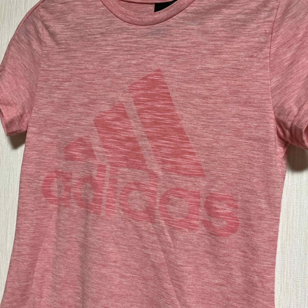 adidas(アディダス)のアディダス　半袖Tシャツ　Sサイズ レディースのトップス(Tシャツ(半袖/袖なし))の商品写真