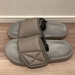 イージー(YEEZY（adidas）)の貴重人気カラーYeezy slipper season6 yeezy slide(サンダル)