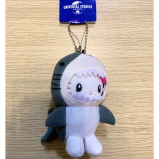 ユニバーサルスタジオジャパン(USJ)の『タグ付き新品』USJ ハローキティ ジョーズ ぬいぐるみキーホルダー(キャラクターグッズ)