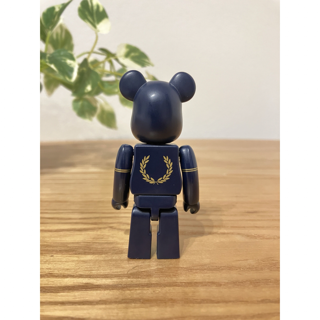 FRED PERRY(フレッドペリー)のフレッドペリー FREDPERRY ベアブリック BE@RBRICK 60周年 エンタメ/ホビーのおもちゃ/ぬいぐるみ(キャラクターグッズ)の商品写真