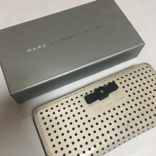 マークバイマークジェイコブス(MARC BY MARC JACOBS)の★値下げ中★MARC BY MARC JACOBS 白 財布(財布)