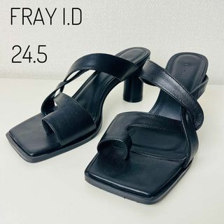 フレイアイディー(FRAY I.D)のFRAY I.D スクエアトゥ　ブラック　クロストングサンダル　24.5(サンダル)