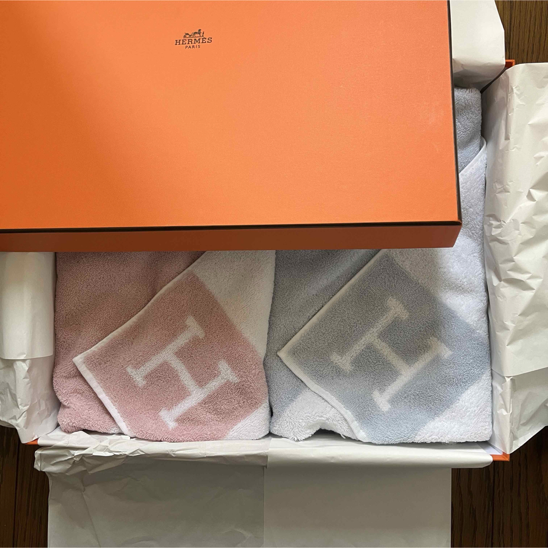HERMES エルメス アヴァロン タオル2枚セット ピンク&ブルー HERMES エルメス アヴァロン タオル2枚セット ピンク&ブルー