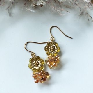 NEW☆お花ビーズ×チェコファーレのお花畑ピアス☆yellow(ピアス)