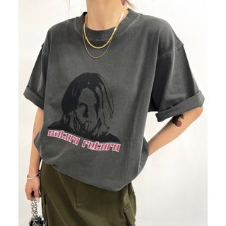 フーズフーギャラリー(WHO'S WHO gallery)のフーズフーギャラリー 半袖Tシャツ シャーロットヴィンテージライクTEE グレー(Tシャツ(半袖/袖なし))