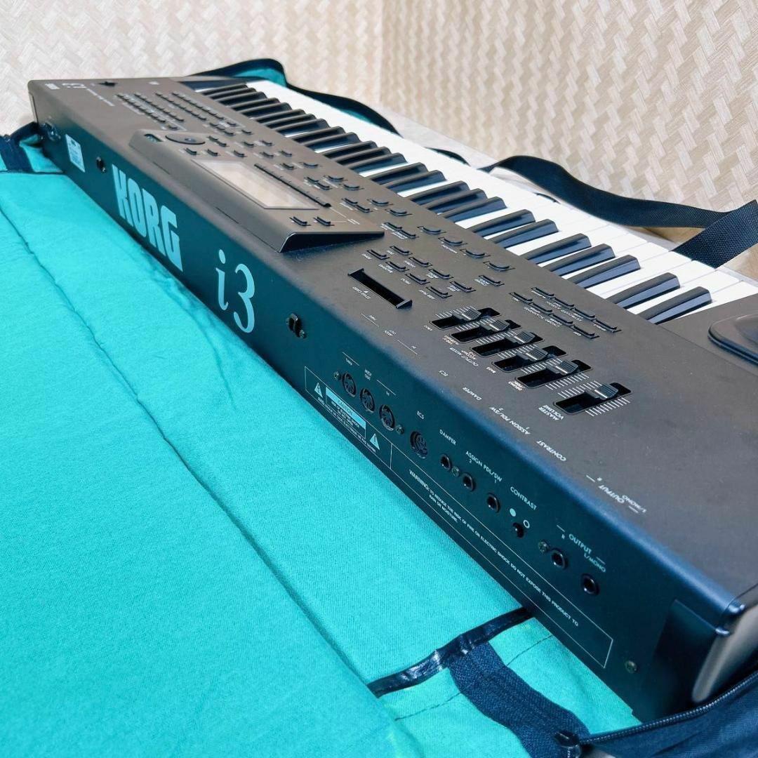 KORG i3 シンセサイザー 90年代 ソフトケース、フロッピー付き 楽器の鍵盤楽器(キーボード/シンセサイザー)の商品写真