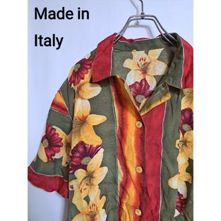 【Made　in　ITALY】古着　半袖シャツ　フラワーアート風　総柄　薄手(シャツ/ブラウス(半袖/袖なし))