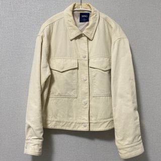 ザラ(ZARA)の白　アウター　　(ブルゾン)