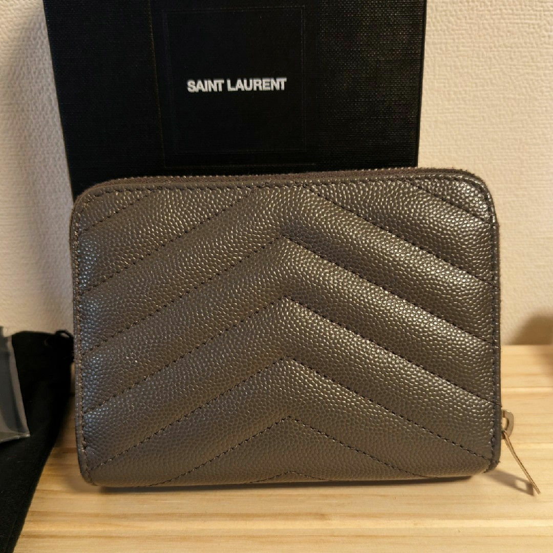 Saint Laurent - 極美品✨ Saint Laurent サンローラン 折り財布の通販 Saint Laurent - 極美品✨ Saint Laurent サンローラン 折り財布の通販