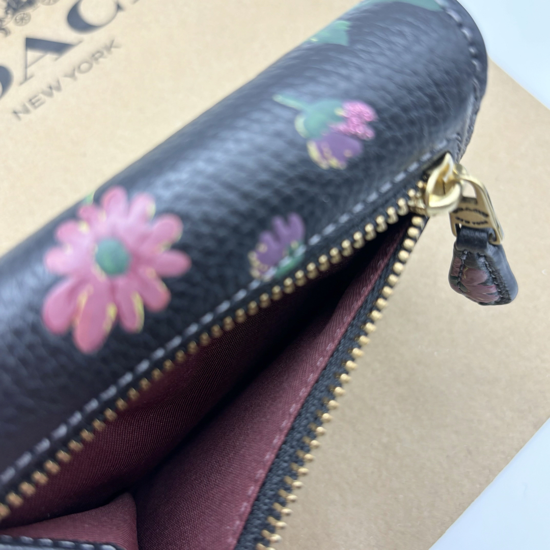 COACH(コーチ)の【COACH☆新品】ウィン スモール ウォレット・フローラル プリント！ブラック レディースのファッション小物(財布)の商品写真