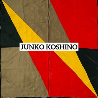 コシノジュンコ(JUNKO KOSHINO)の★JUNKO KOSHINO★ スカーフ 幾何学模様 ブラック レッド イエロー(バンダナ/スカーフ)