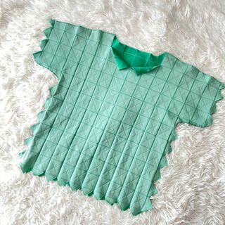 プリーツプリーズイッセイミヤケ(PLEATS PLEASE ISSEY MIYAKE)のPLEATS PLEASE　Tシャツ　ギザギザ　ライトグリーン　Mサイズ　緑色(カットソー(半袖/袖なし))
