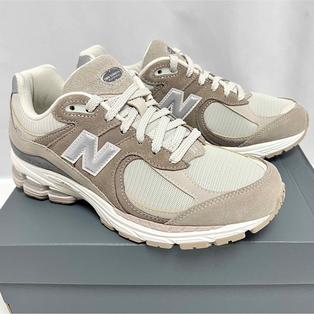 New Balance(ニューバランス)の25cm 新品 ニューバランス 2002 ベージュ スニーカー 2002RSI メンズの靴/シューズ(スニーカー)の商品写真