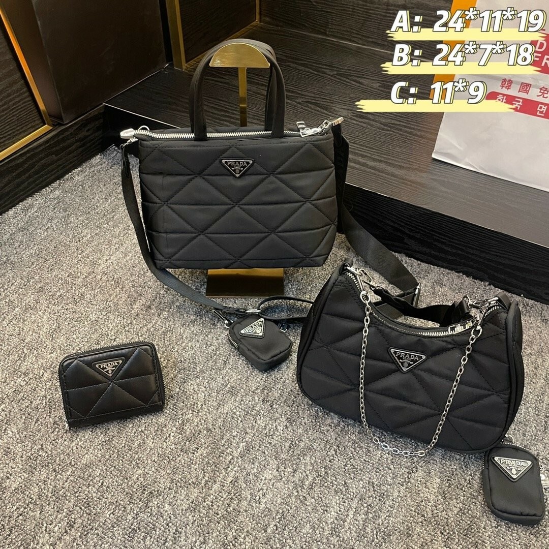 PRADA - 極美品 <プラダ> #ショルダーバッグの通販 by 保二's shop PRADA - 極美品 <プラダ> #ショルダーバッグの通販 by 保二's shop