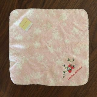 ローラアシュレイ(LAURA ASHLEY)のローラアシュレイ【訳あり未使用】タオルハンカチ　ミニ　ピンク　苺柄刺繍(ハンカチ)