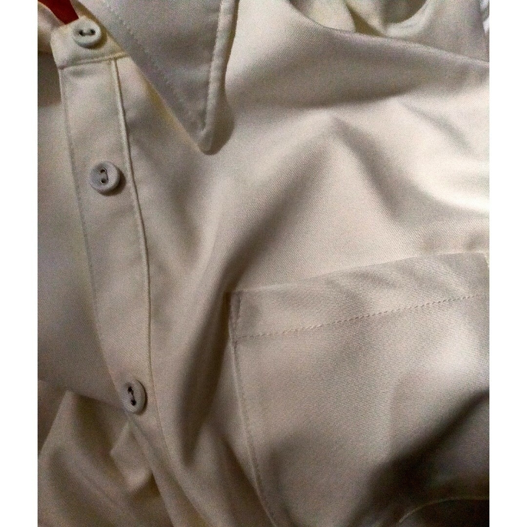 REDYAZEL(レディアゼル)のREDYAZEL★レディアゼル、白色長袖シャツ レディースのトップス(シャツ/ブラウス(長袖/七分))の商品写真