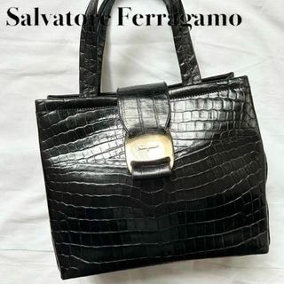 サルヴァトーレフェラガモ(Salvatore Ferragamo)の✨極美品✨フェラガモ ハンドバッグ　ハンドバッグ　ヴァラ　黒　クロコ　ゴールド(ハンドバッグ)