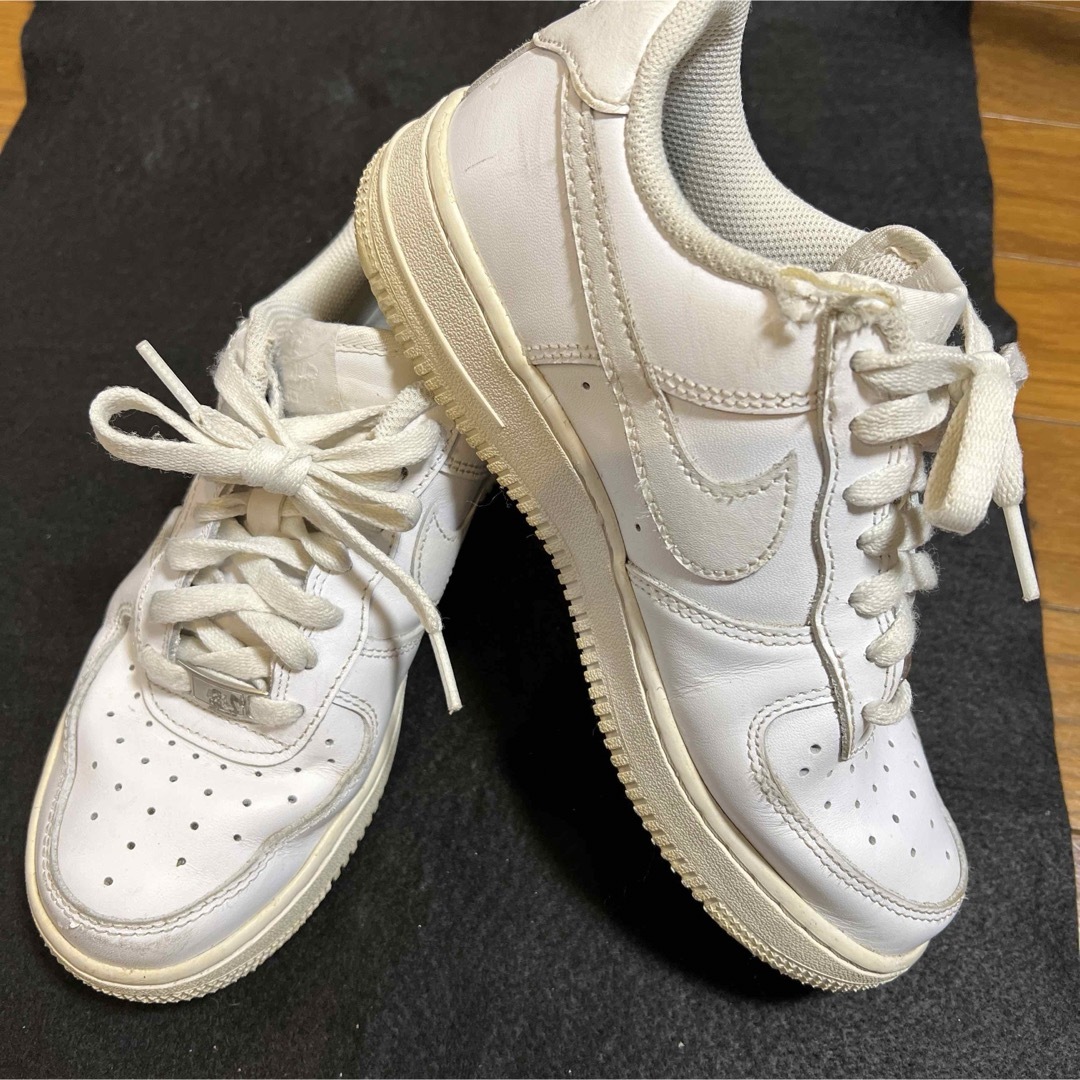 NIKE(ナイキ)のNIKE AIR FORCE 1  DD8959-100 レディースの靴/シューズ(スニーカー)の商品写真