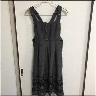 アクシーズファム(axes femme)のaxes femme ワンピース　グレー(ひざ丈ワンピース)