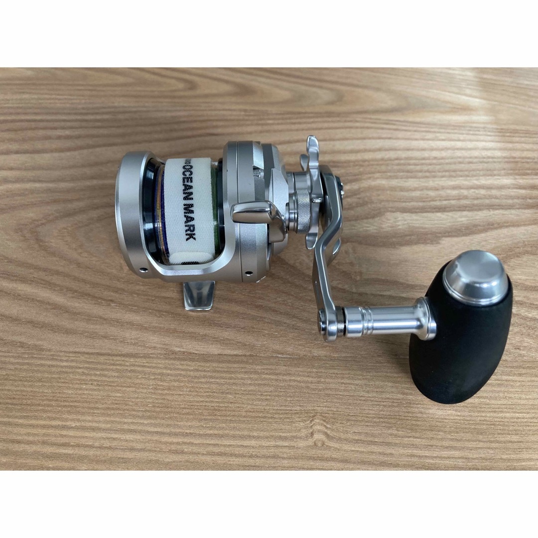 SHIMANO(シマノ)のSHIMANO 17オシアジガー1500HG   スポーツ/アウトドアのフィッシング(リール)の商品写真