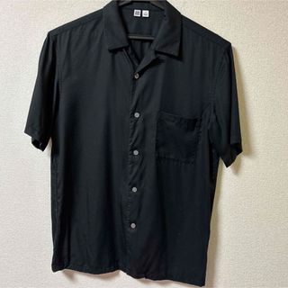 ユニクロ(UNIQLO)のUNIQLO メンズ半袖シャツ　黒　S(Tシャツ/カットソー(半袖/袖なし))