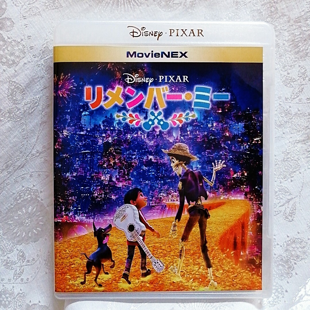 Disney(ディズニー)の新品♡ディズニー/リメンバー・ミー　Blu-ray２枚組＆正規ケース　国内正規品 エンタメ/ホビーのDVD/ブルーレイ(アニメ)の商品写真