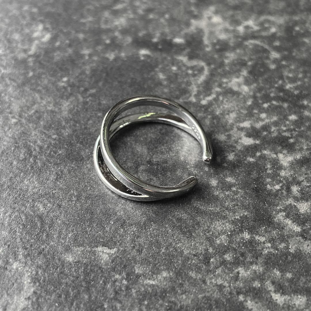 シルバーリング925　ダブルライン　細型　オープンリング メンズのアクセサリー(リング(指輪))の商品写真